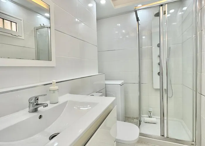 Torres De Yomely - M4g プラヤ・デ・ラス・アメリカス