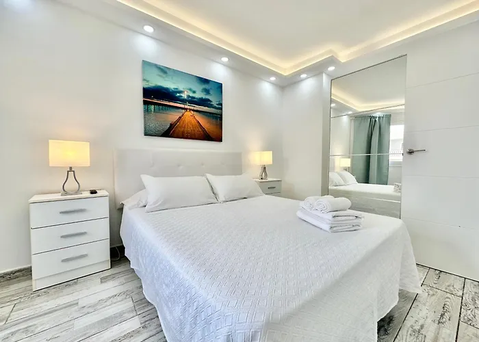 Torres De Yomely - M4g * プラヤ・デ・ラス・アメリカス